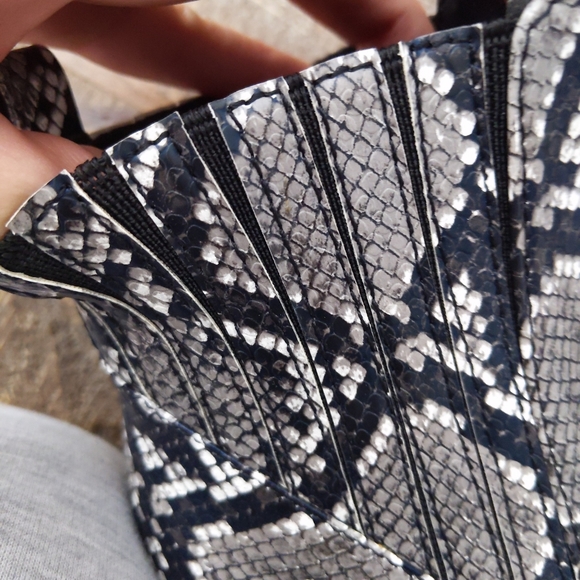 🆕🌿SNAKEPRINT BOOTIES🌿 - Picture 7 of 12